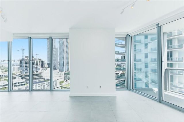 888 Biscayne Blvd 2212, Miami, FL 33132