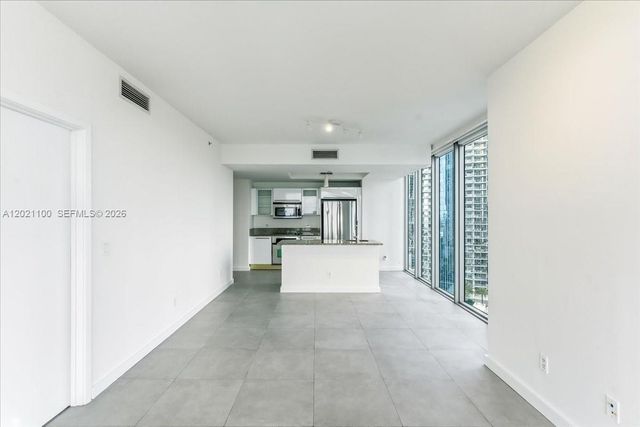 888 Biscayne Blvd 2212, Miami, FL 33132