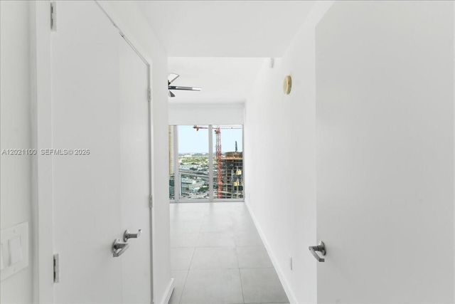 888 Biscayne Blvd 2212, Miami, FL 33132