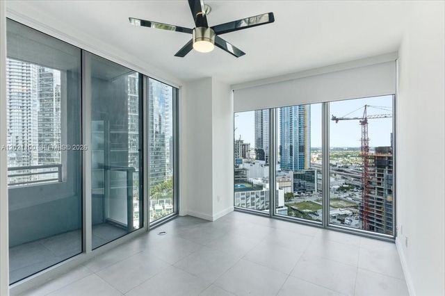 888 Biscayne Blvd 2212, Miami, FL 33132