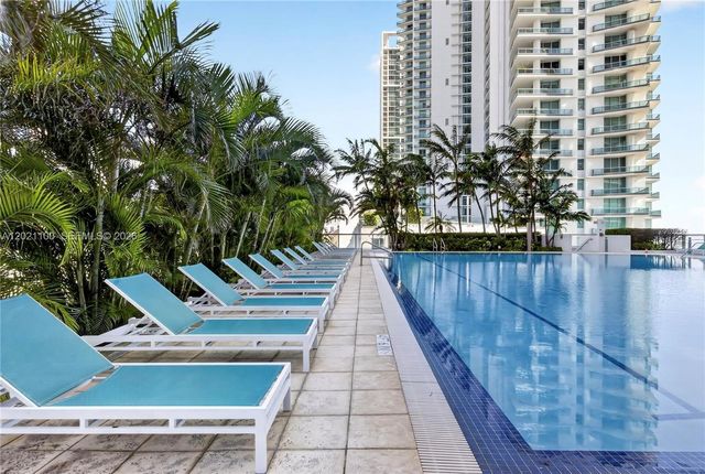 888 Biscayne Blvd 2212, Miami, FL 33132
