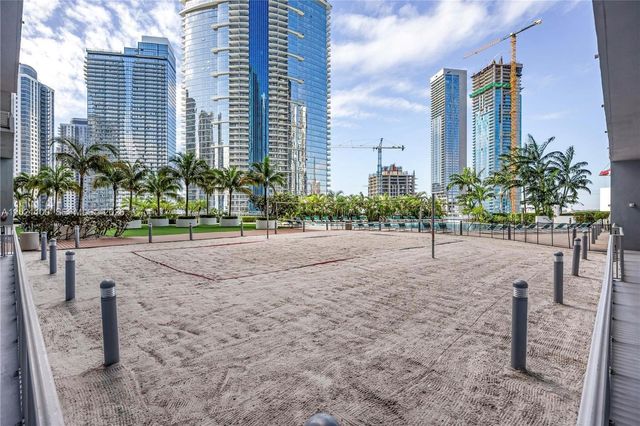 888 Biscayne Blvd 2212, Miami, FL 33132