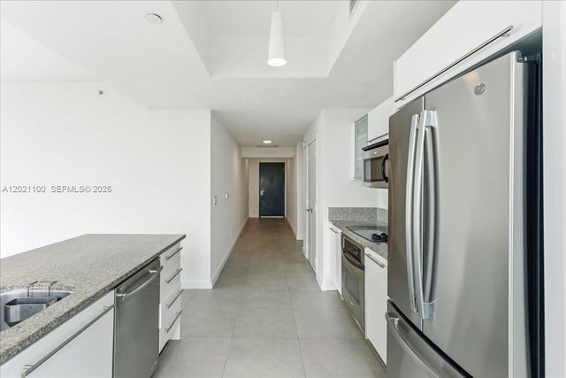 888 Biscayne Blvd 2212, Miami, FL 33132