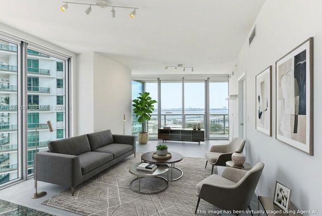 888 Biscayne Blvd 2212, Miami, FL 33132