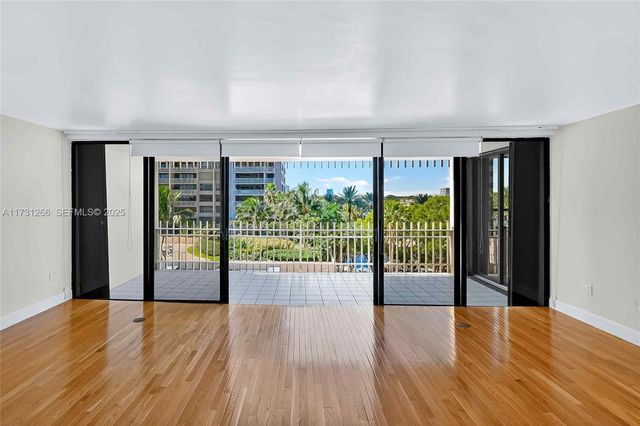 2 Grove Isle Dr B404, Coconut Grove, FL 33133