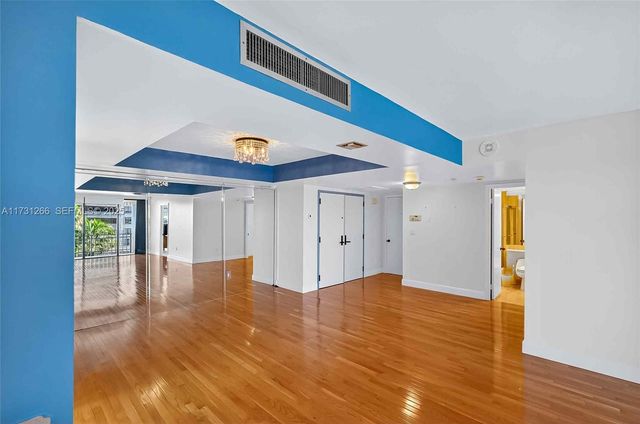 2 Grove Isle Dr B404, Coconut Grove, FL 33133