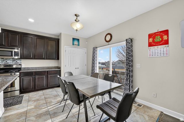 6582 S EVENING GLOW CT, West Valley City, UT 84081