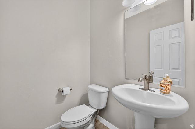 6582 S EVENING GLOW CT, West Valley City, UT 84081