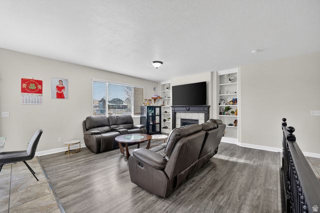 6582 S EVENING GLOW CT, West Valley City, UT 84081