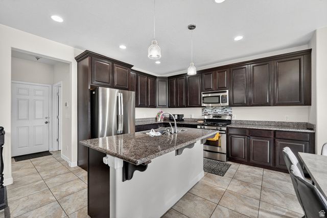 6582 S EVENING GLOW CT, West Valley City, UT 84081