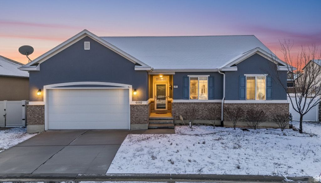 6582 S EVENING GLOW CT, West Valley City, UT 84081