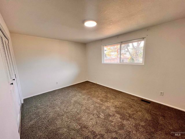 9985 W. Canterbury Dr., Boise, ID 83704