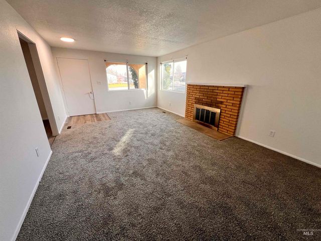 9985 W. Canterbury Dr., Boise, ID 83704