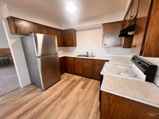 9985 W. Canterbury Dr., Boise, ID 83704