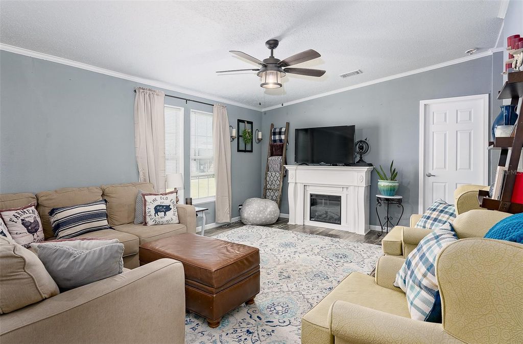 Image 17 of property listing at 436 ALDERMAN ROAD, Lakeland, FL 33810