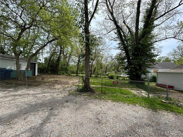 10140 Mayfair Drive, St Louis, MO 63136