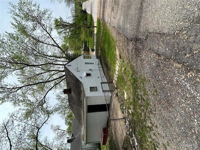 10140 Mayfair Drive, St Louis, MO 63136
