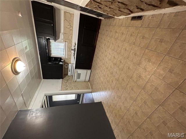 10140 Mayfair Drive, St Louis, MO 63136