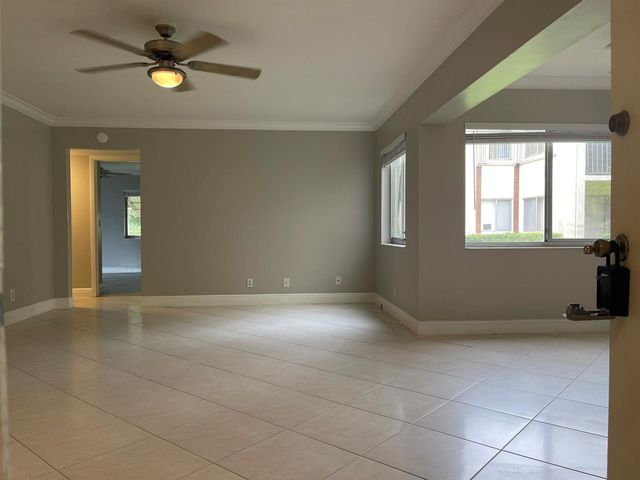 4857 Sable Pine Circle B1, West Palm Beach, FL 33417