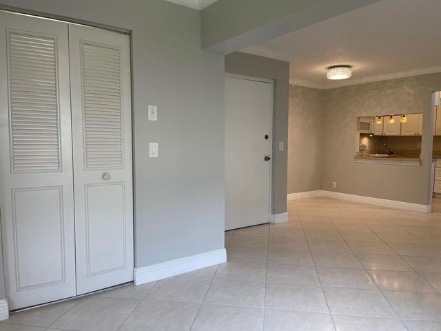4857 Sable Pine Circle B1, West Palm Beach, FL 33417
