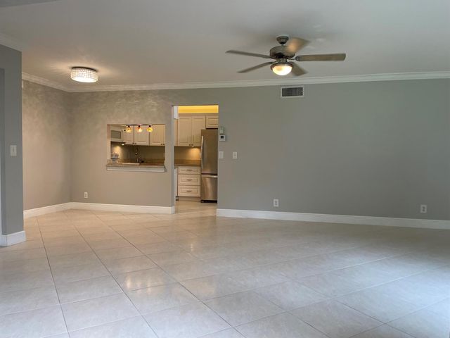 4857 Sable Pine Circle B1, West Palm Beach, FL 33417