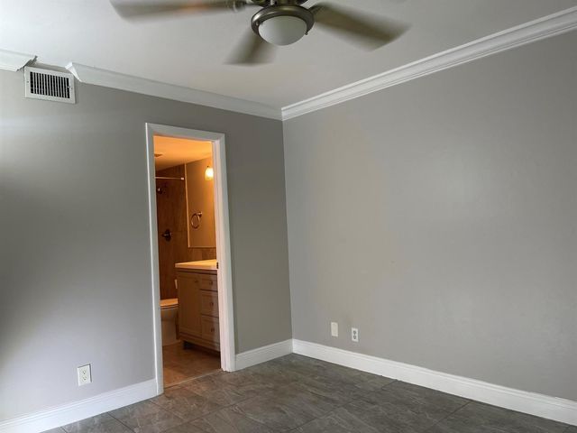 4857 Sable Pine Circle B1, West Palm Beach, FL 33417