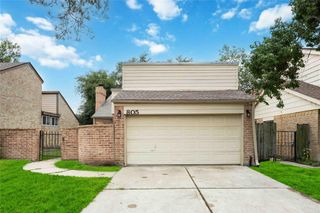 805 Chateau Place, Richmond, TX 77469