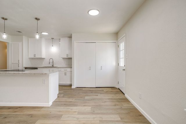 111 Chris Court, Alvarado, TX 76009