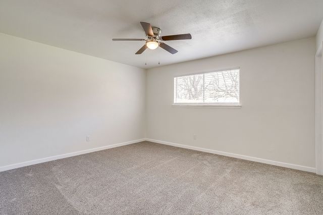 111 Chris Court, Alvarado, TX 76009