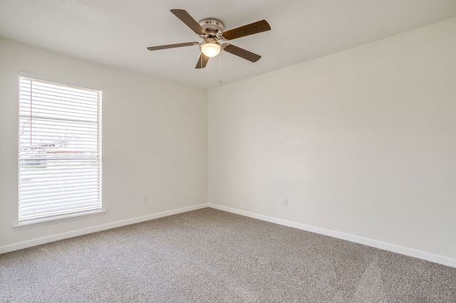 111 Chris Court, Alvarado, TX 76009