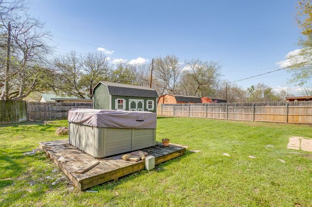 111 Chris Court, Alvarado, TX 76009