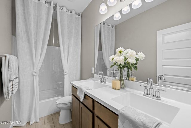 19031 W SHEFFER Avenue, Buckeye, AZ 85326