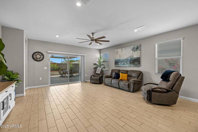 19031 W SHEFFER Avenue, Buckeye, AZ 85326