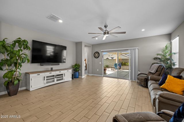 19031 W SHEFFER Avenue, Buckeye, AZ 85326