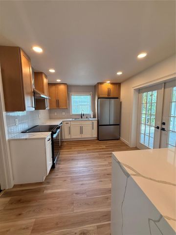4227 HELENA STREET NE, St Petersburg, FL 33703
