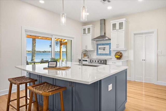 4311 WATERFRONT PARKWAY, Orlando, FL 32806