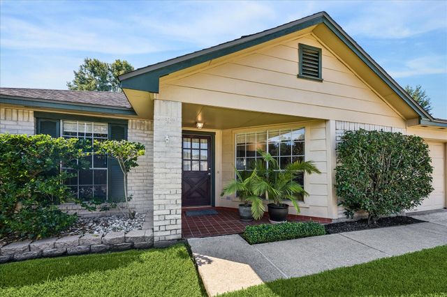 16911 Summer Dawn Place, Houston, TX 77095