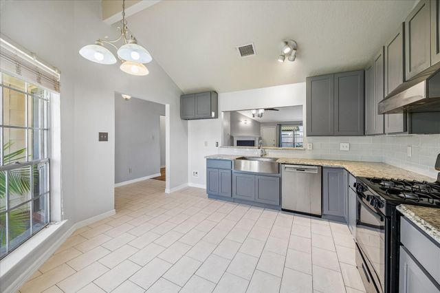 16911 Summer Dawn Place, Houston, TX 77095