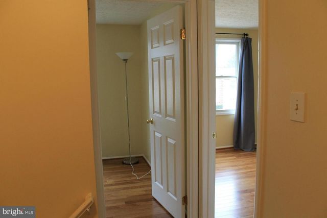 6821 MONTIVIDEO SQUARE CT, Falls Church, VA 22043