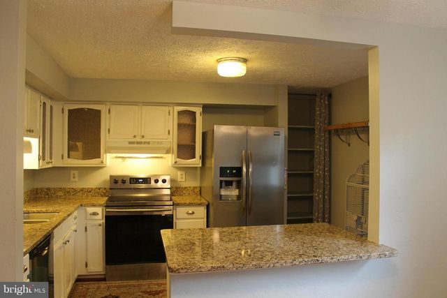 6821 MONTIVIDEO SQUARE CT, Falls Church, VA 22043