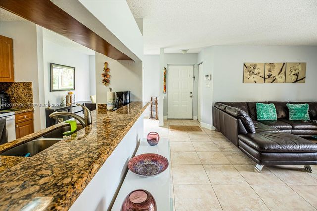 15780 SW 106th Terrace 107, Miami, FL 33196