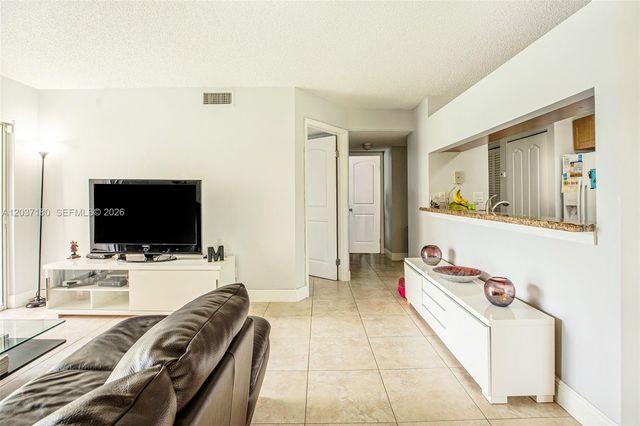 15780 SW 106th Terrace 107, Miami, FL 33196