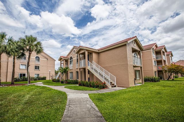 15780 SW 106th Terrace 107, Miami, FL 33196