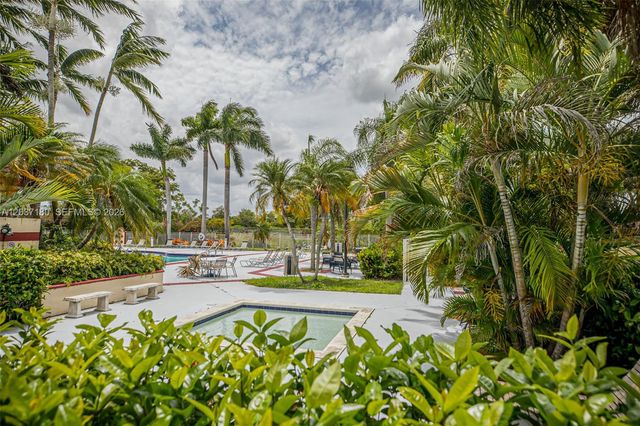 15780 SW 106th Terrace 107, Miami, FL 33196