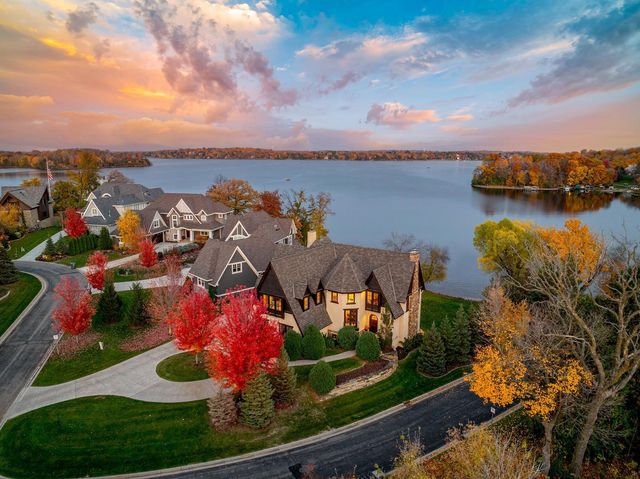 4680 Palmer Pointe Road, Excelsior, MN 55331