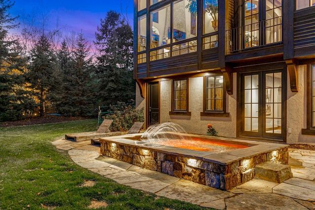 4680 Palmer Pointe Road, Excelsior, MN 55331