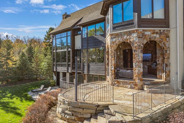 4680 Palmer Pointe Road, Excelsior, MN 55331