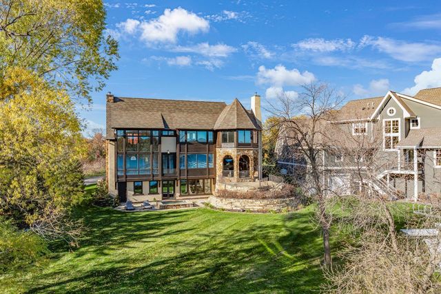 4680 Palmer Pointe Road, Excelsior, MN 55331