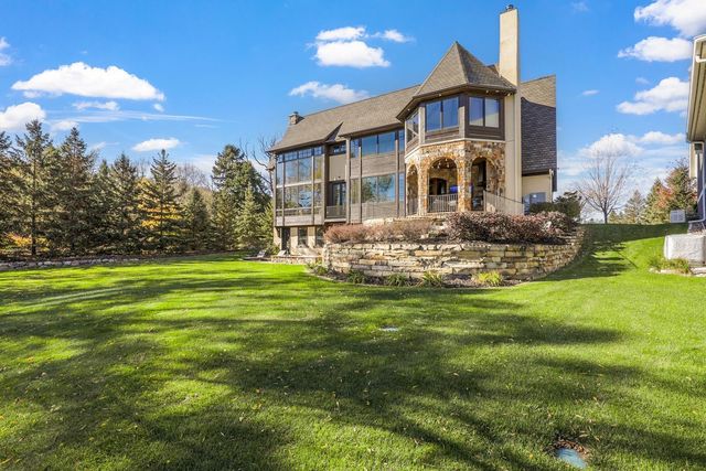 4680 Palmer Pointe Road, Excelsior, MN 55331