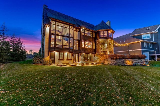 4680 Palmer Pointe Road, Excelsior, MN 55331